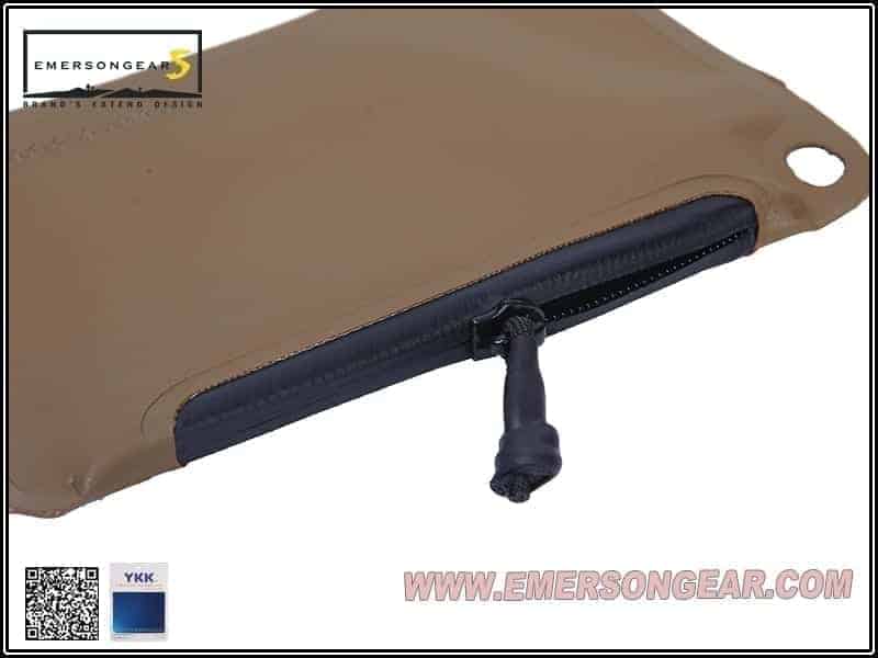 Emerson Gear Waterproof Hot Pressing Pocket (41x25cm) - Black